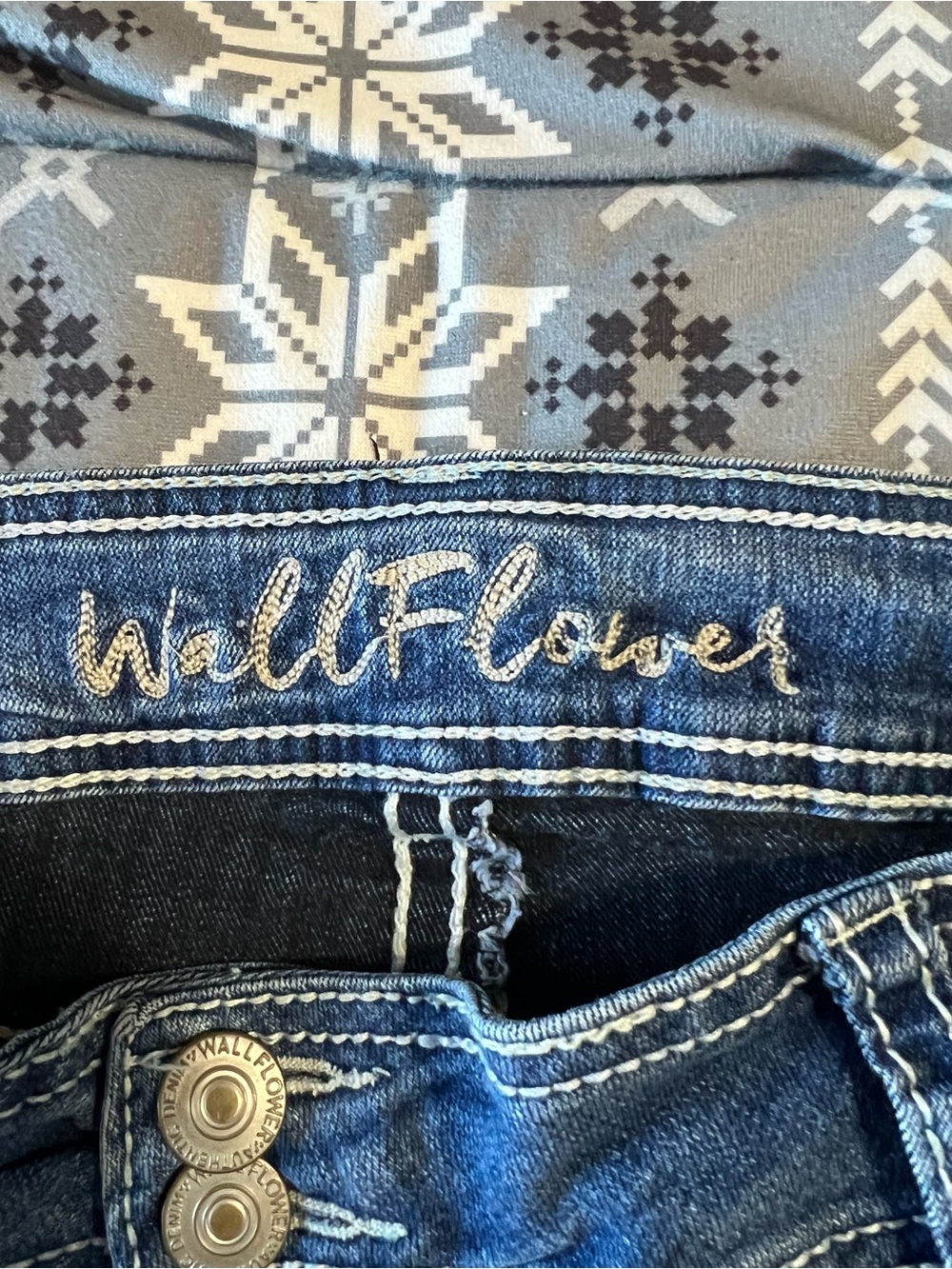 Wallflower Women's Medium Blue Bootcut Jeans - Picture 2 of 8